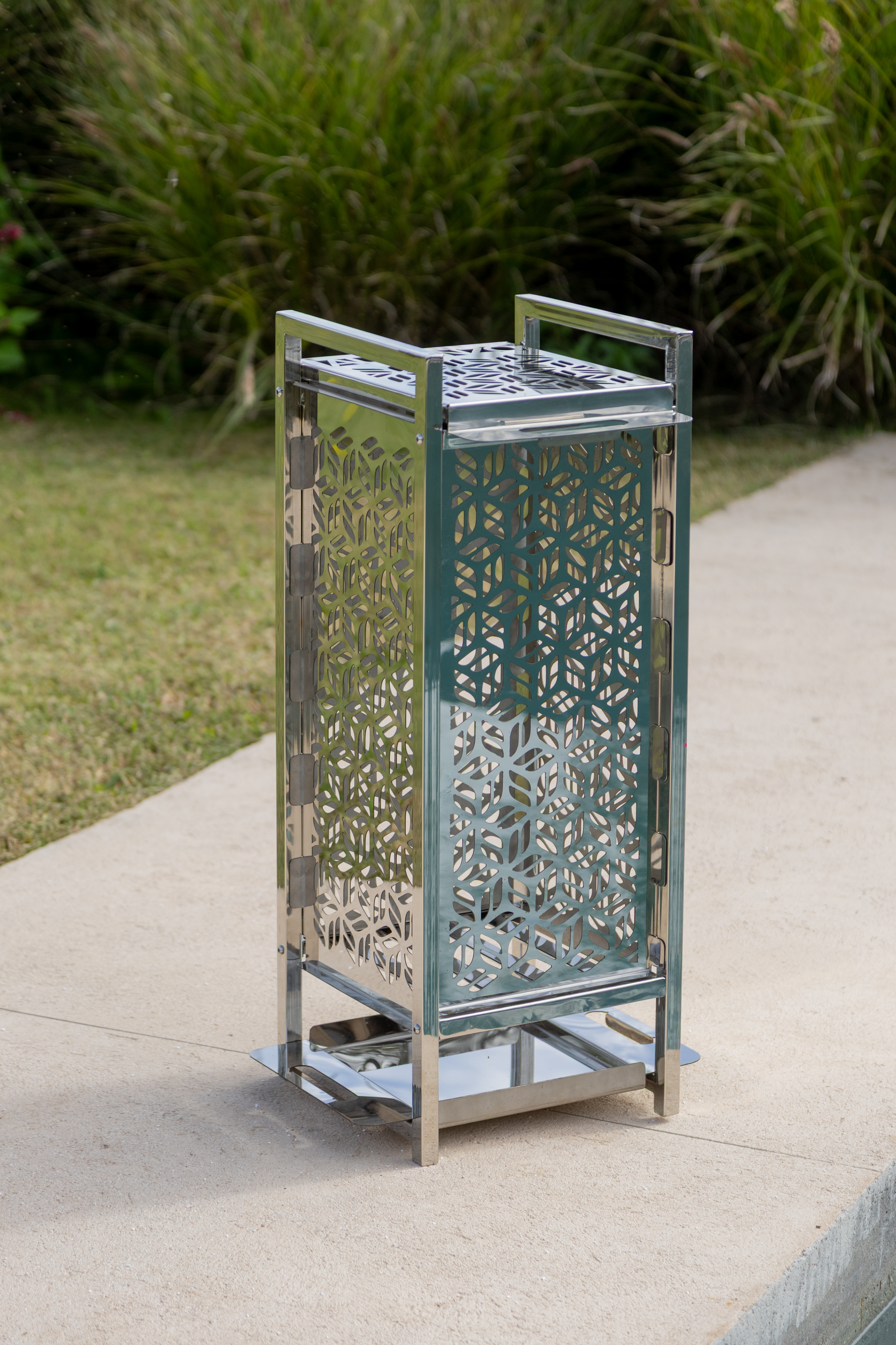 Aurenzo Burn Cage